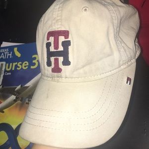 Tommy Hilfiger hat
